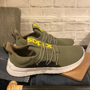 Adidas clouds sz12 NWT